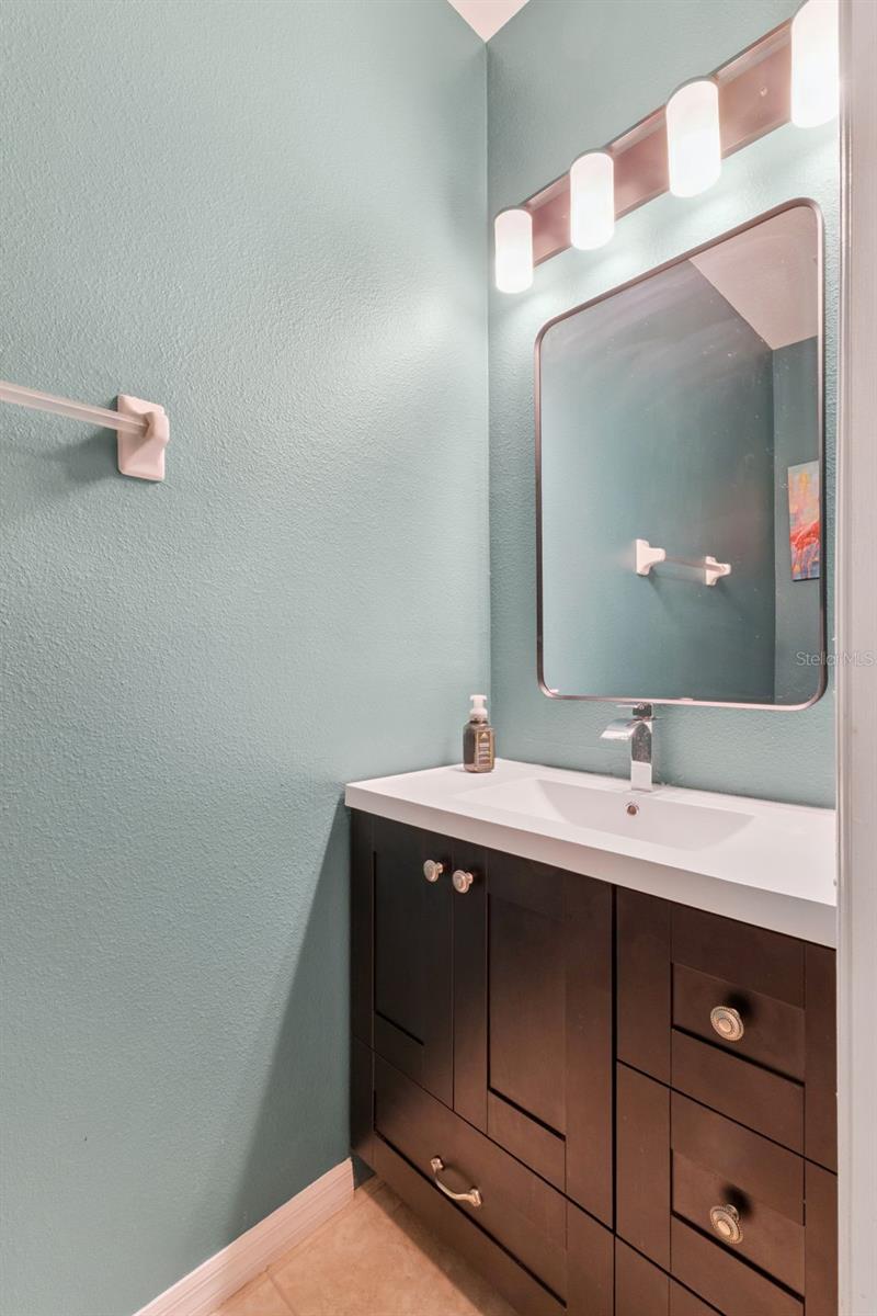 FLAGSHIP PARK A CONDO - Residential