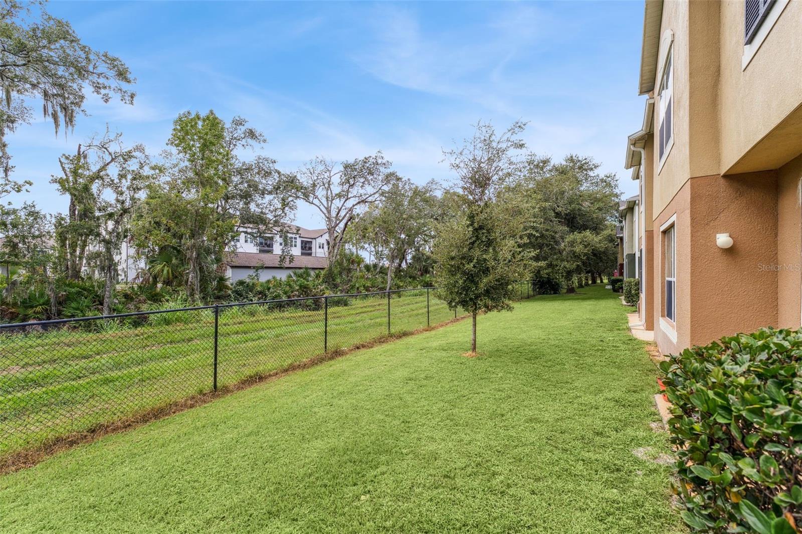 FLAGSHIP PARK A CONDO - Residential