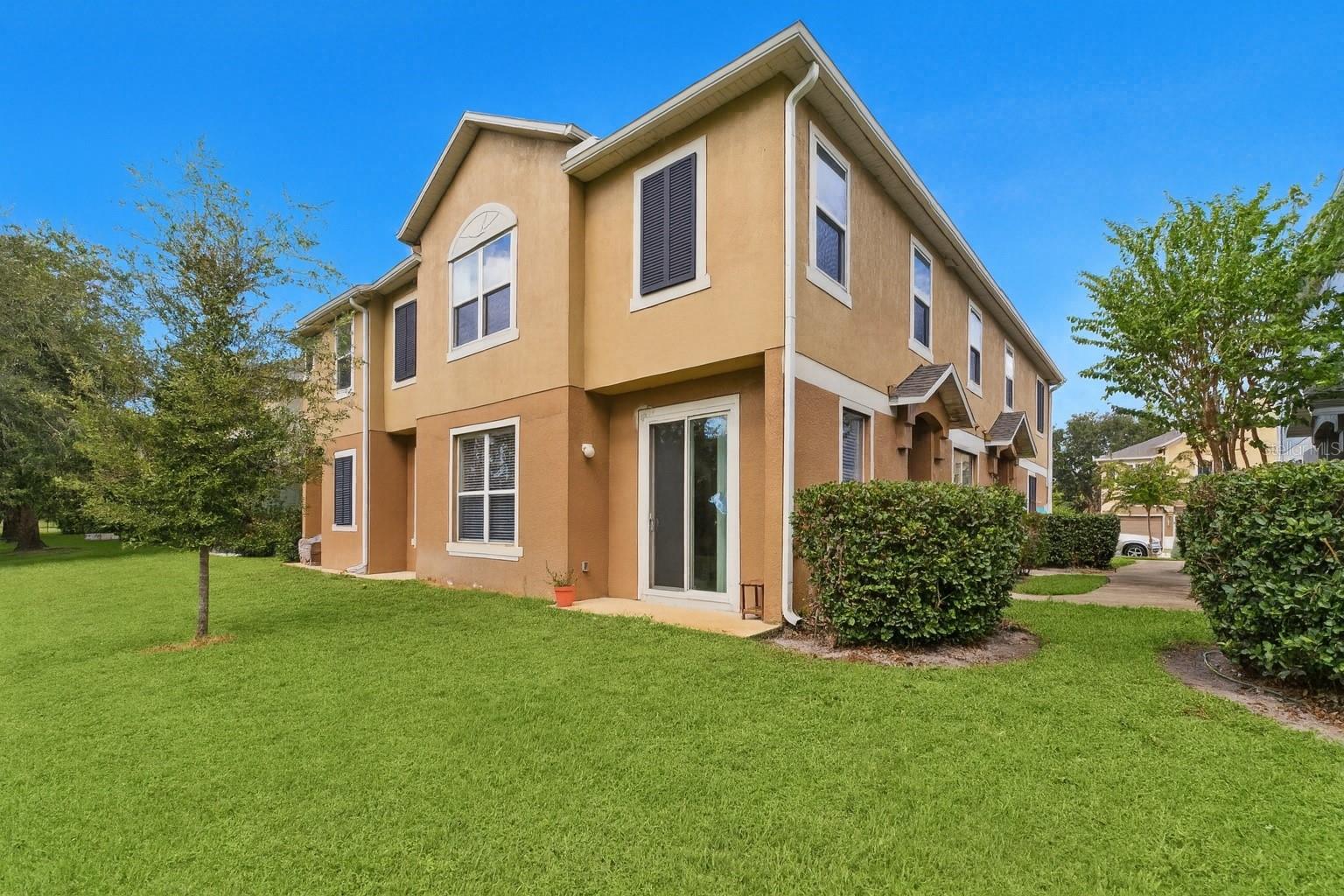 FLAGSHIP PARK A CONDO - Residential