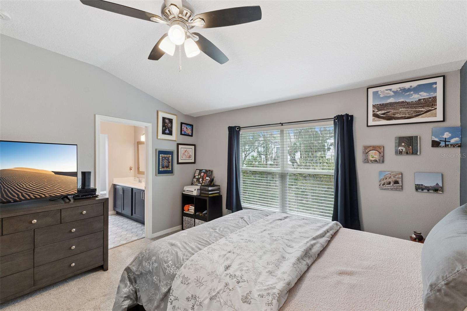 FLAGSHIP PARK A CONDO - Residential