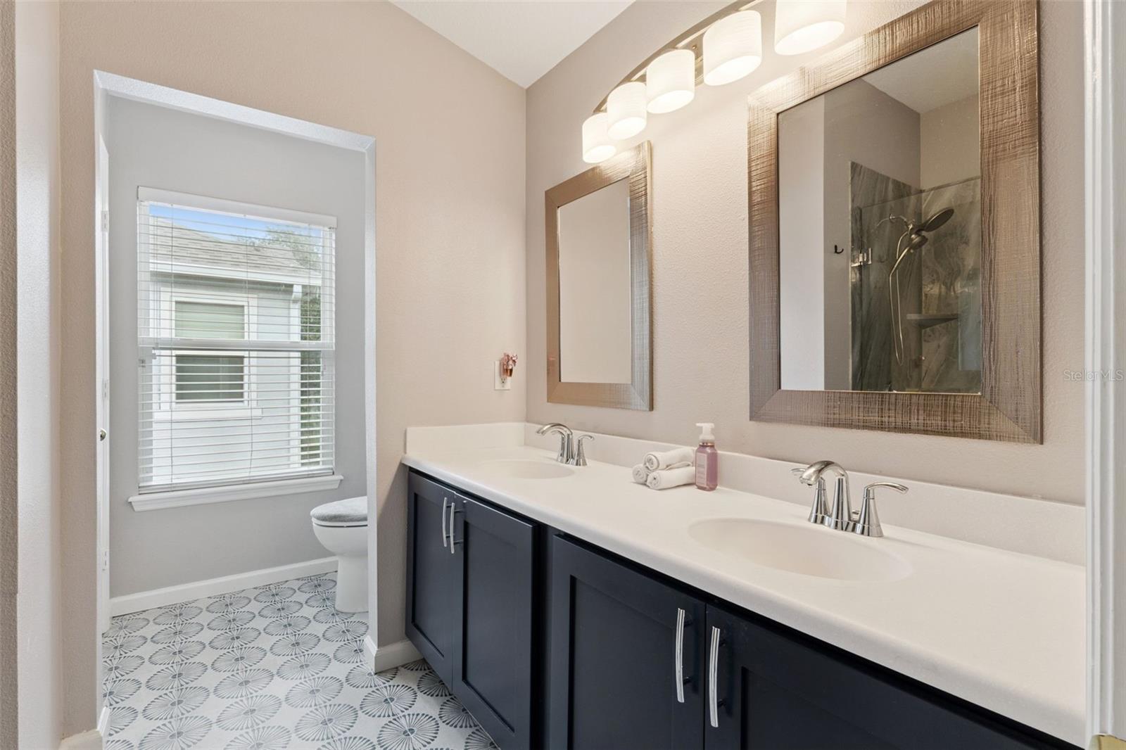 FLAGSHIP PARK A CONDO - Residential