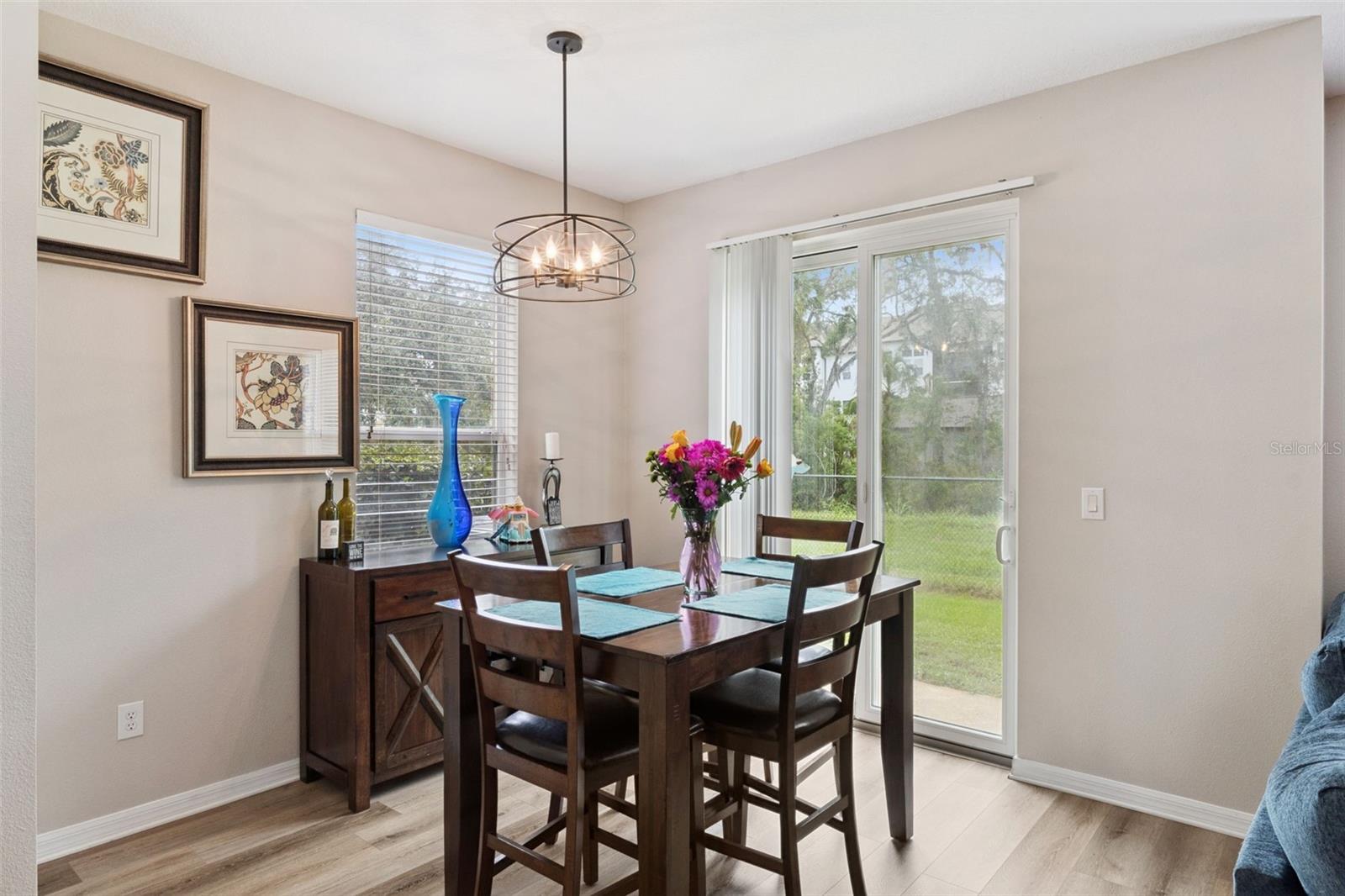 FLAGSHIP PARK A CONDO - Residential