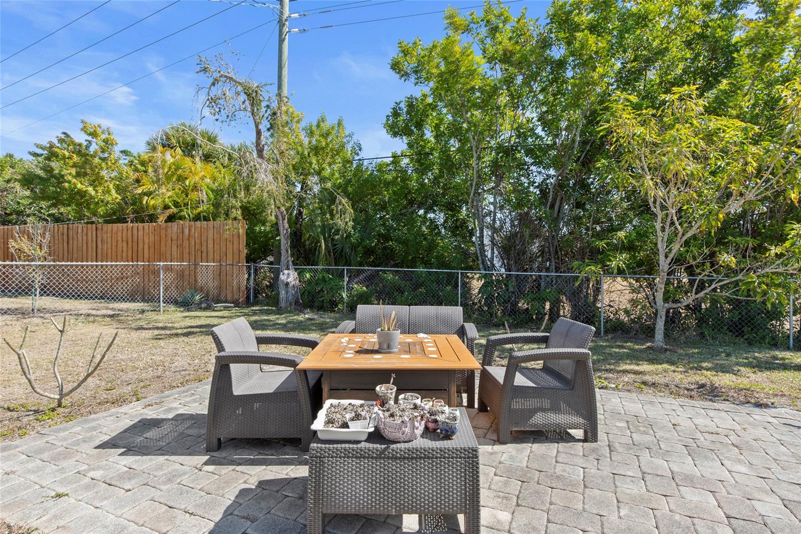 GULF GATE - Residential