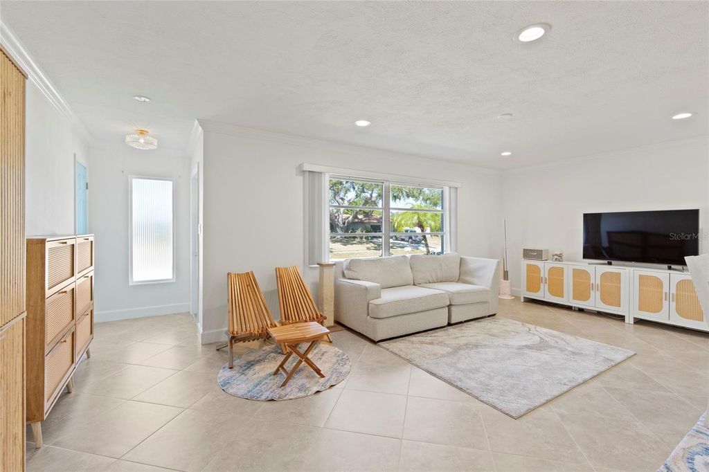 Photo of 6725 Roxbury Drive, Sarasota, FL 34231 (MLS # A4682016)