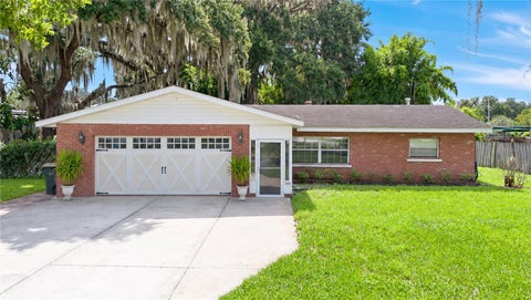 Photo of 1215 Lakeshore Boulevard, Saint Cloud, FL 34769 (MLS # S5159514)