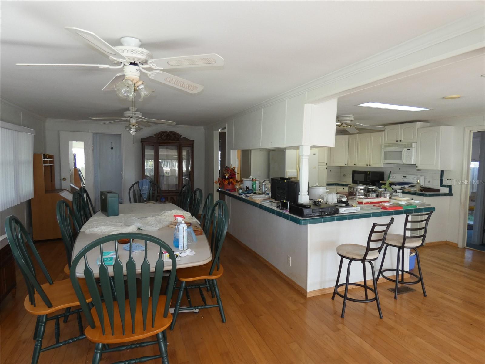 SIGNAL COVE - Residential