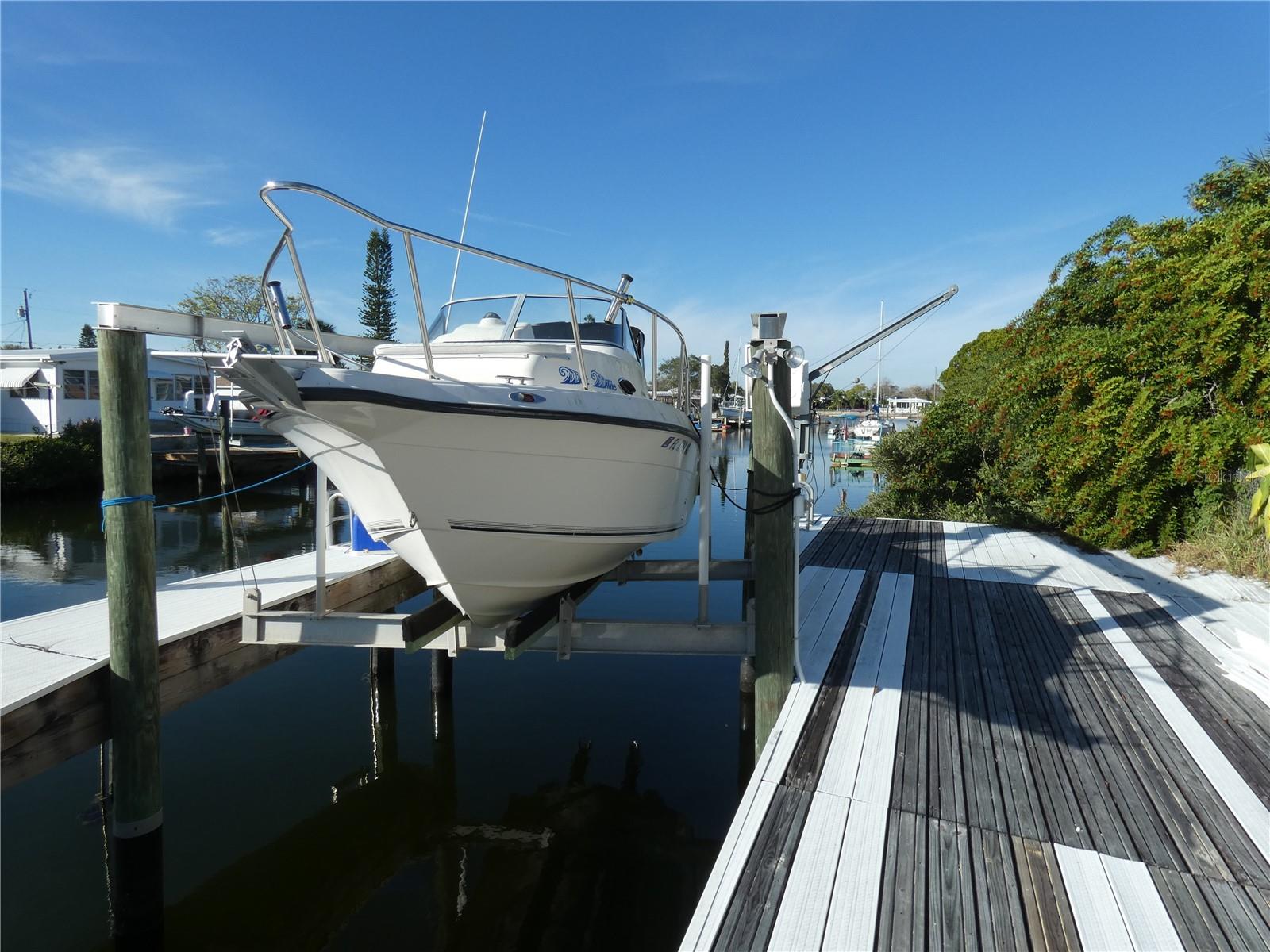 SIGNAL COVE - Residential