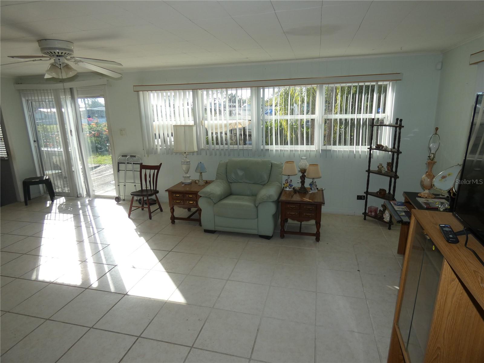 SIGNAL COVE - Residential