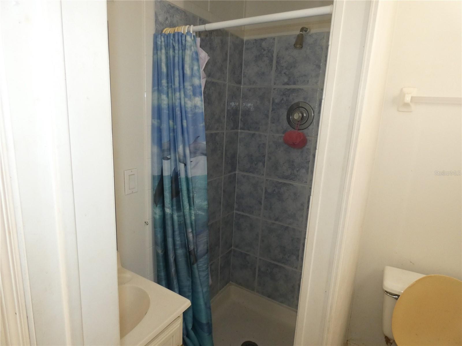 SIGNAL COVE - Residential