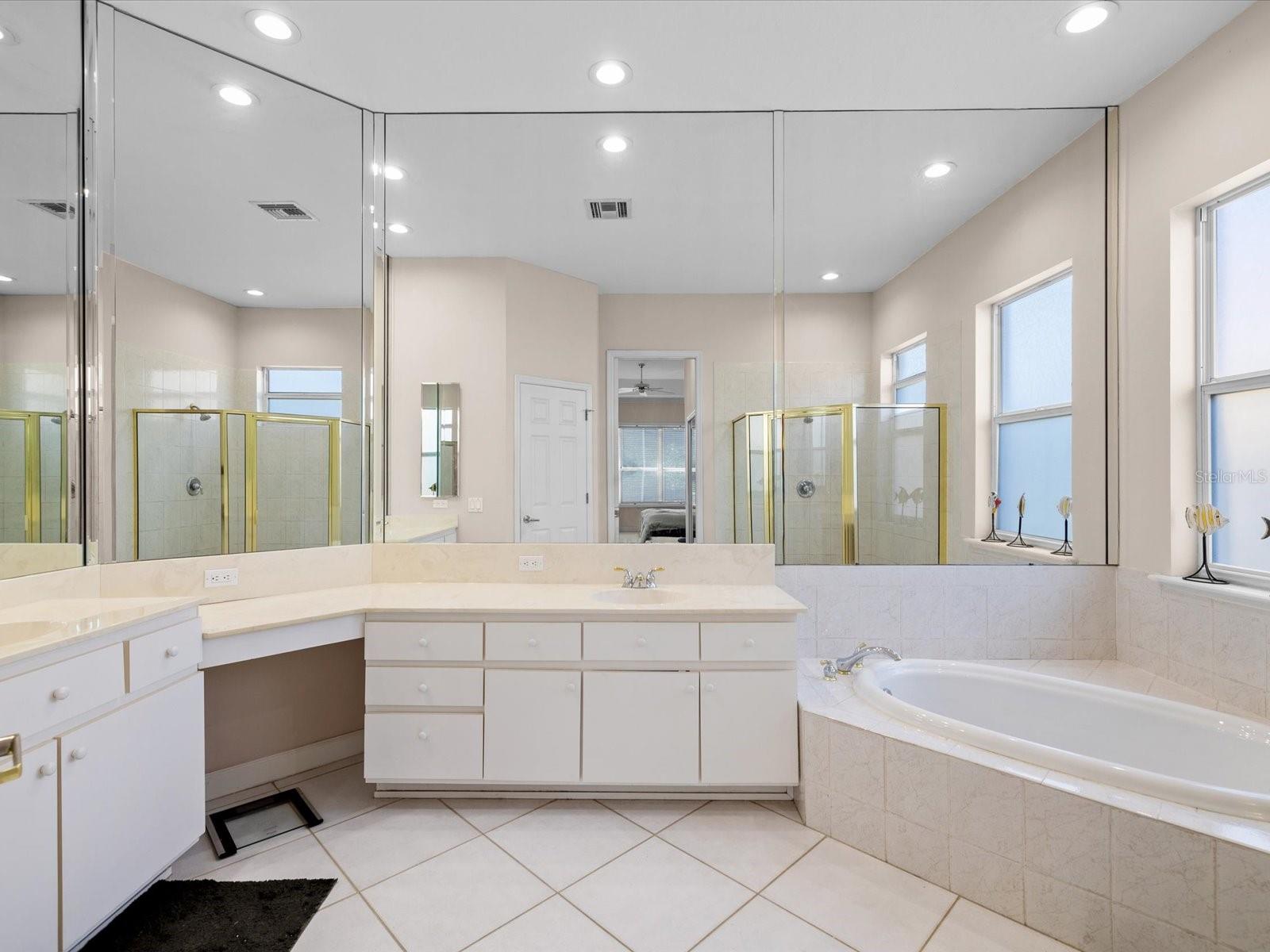 BAYOU CLUB ESTATES TR 5 PH 2 - Residential