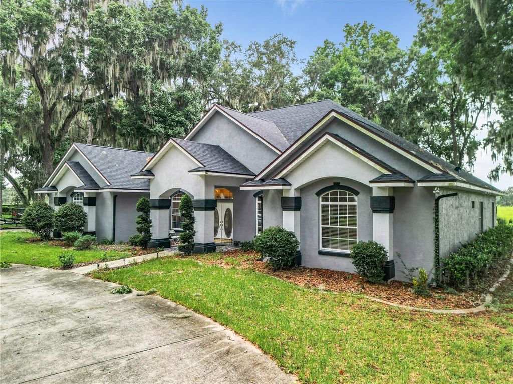 Photo of 6615 SE 158th Place #6, Summerfield, FL 34491 (MLS # OM715437)