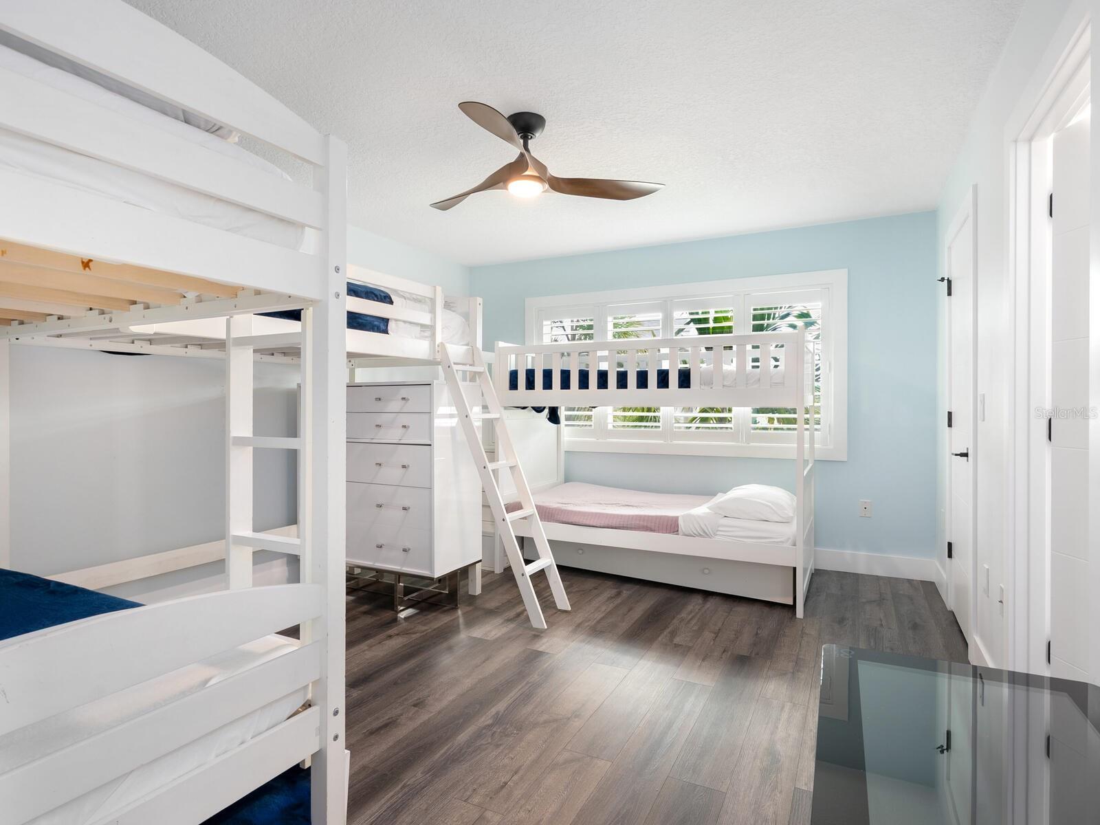 SLEEPY LAGOON PARK 2 - Residential