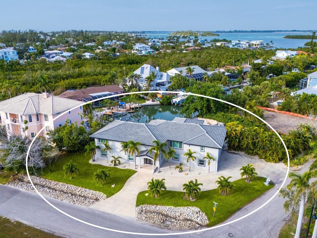 Photo of 501 Norton Street, Longboat Key, FL 34228 (MLS # A4683196)