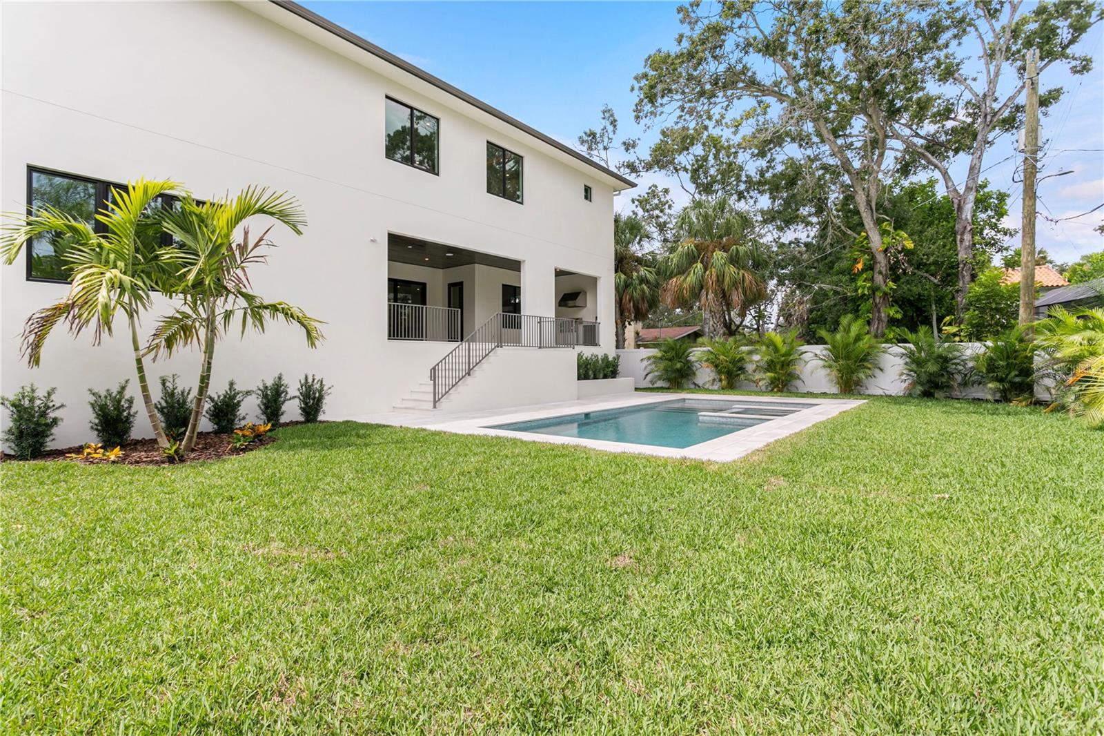 SUNSET PARK - Residential