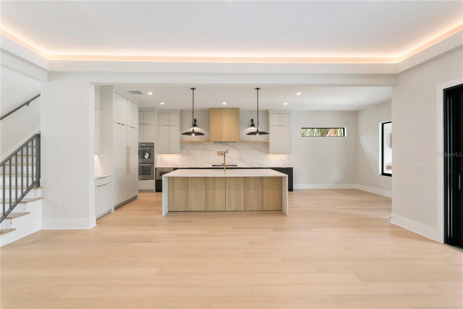 SUNSET PARK - Residential