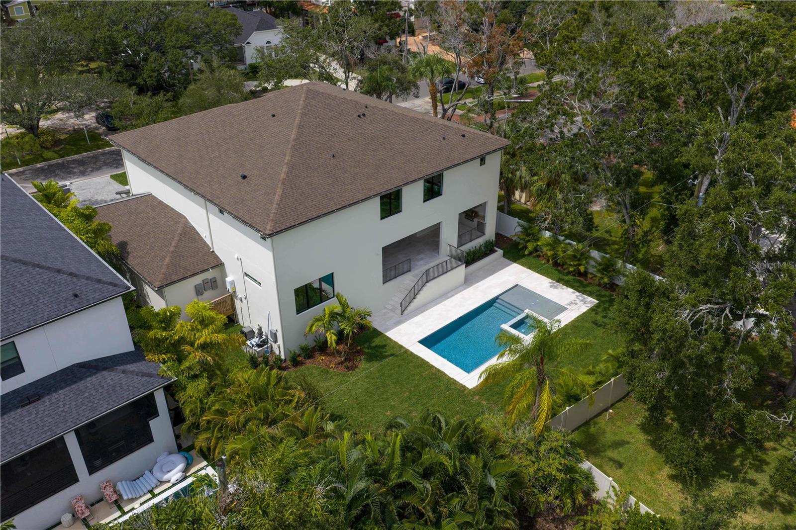 SUNSET PARK - Residential