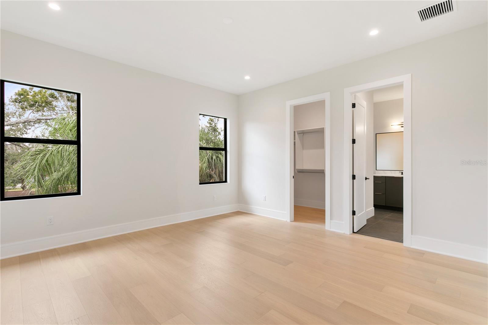 SUNSET PARK - Residential
