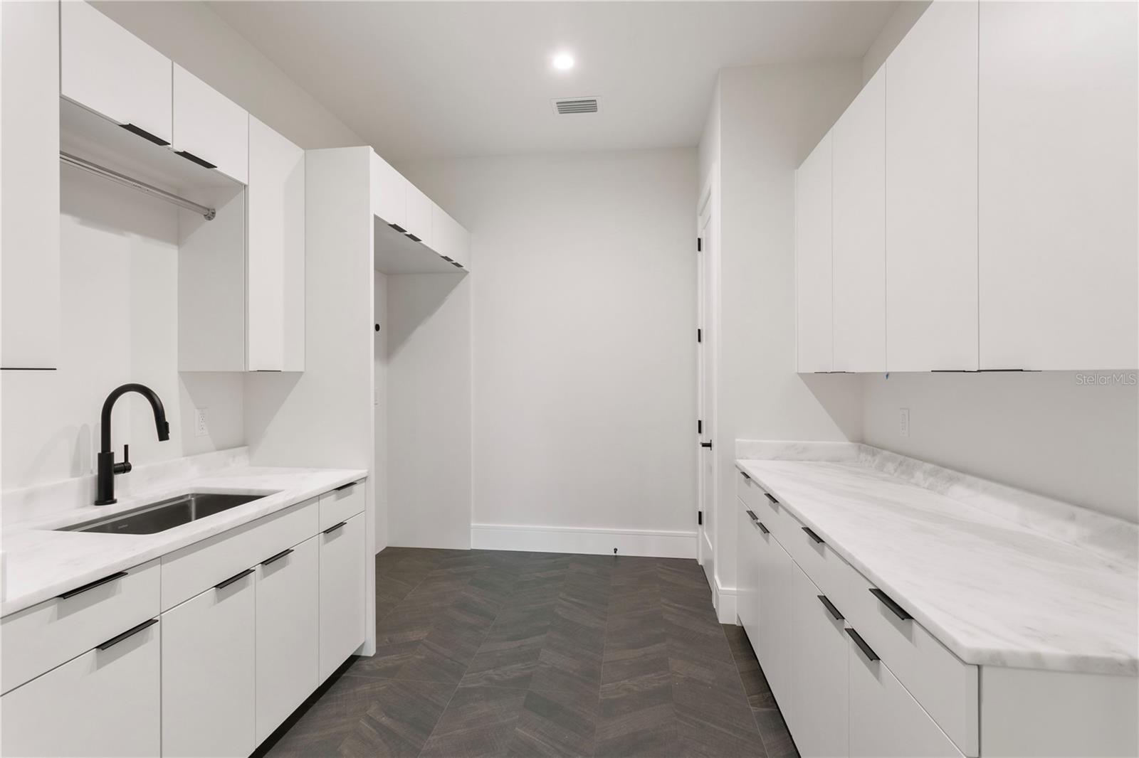 SUNSET PARK - Residential