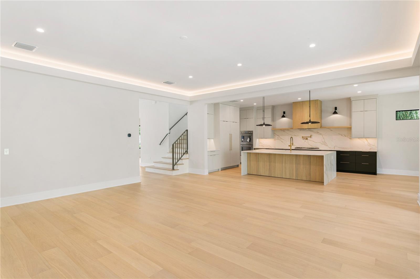 SUNSET PARK - Residential
