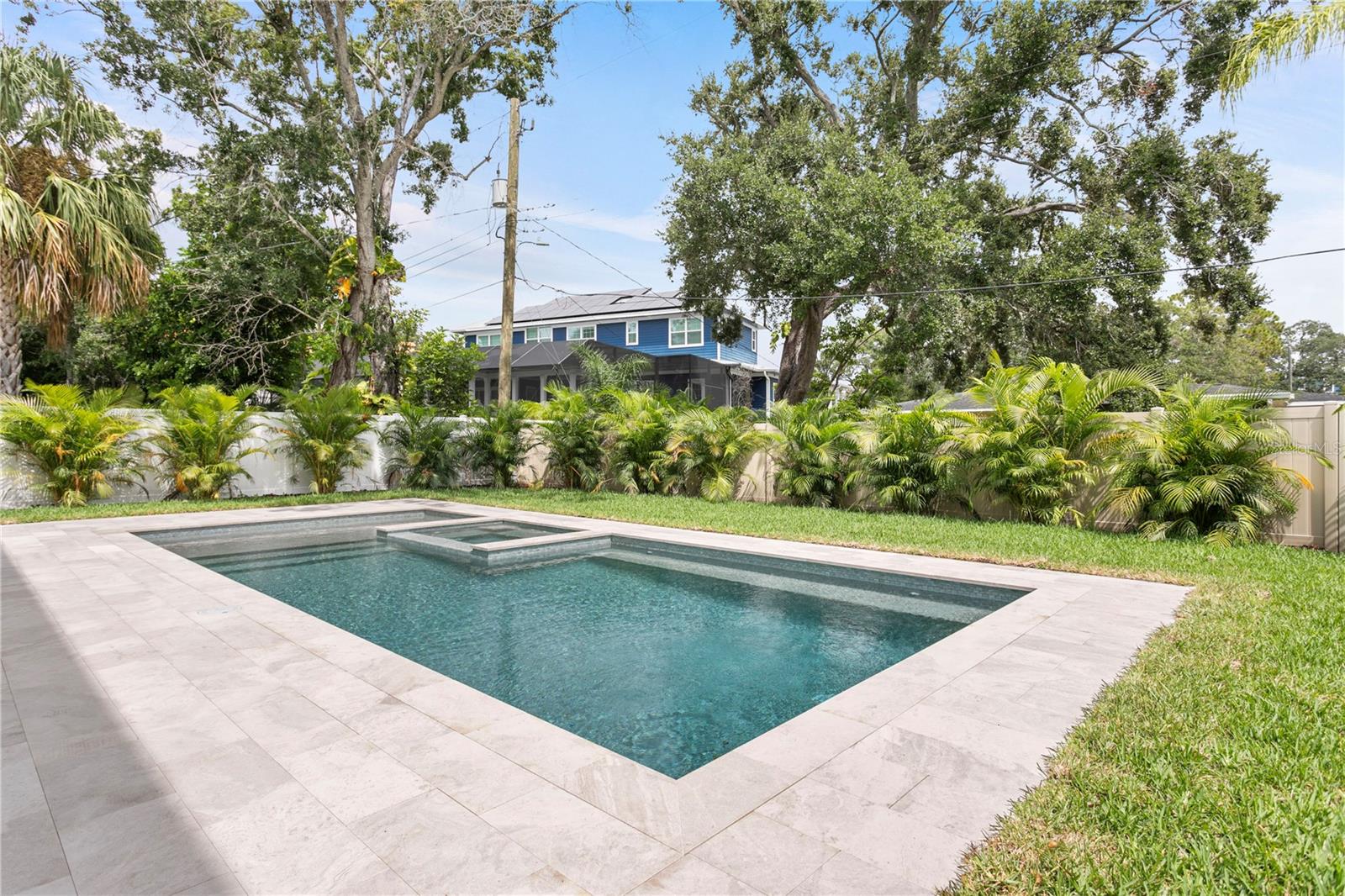 SUNSET PARK - Residential