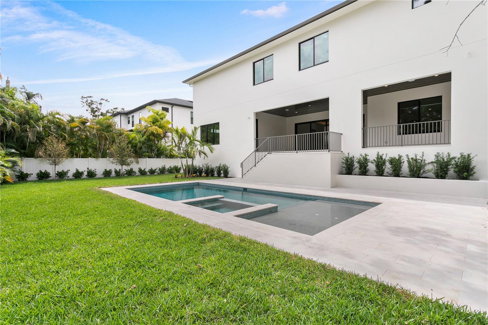 SUNSET PARK - Residential