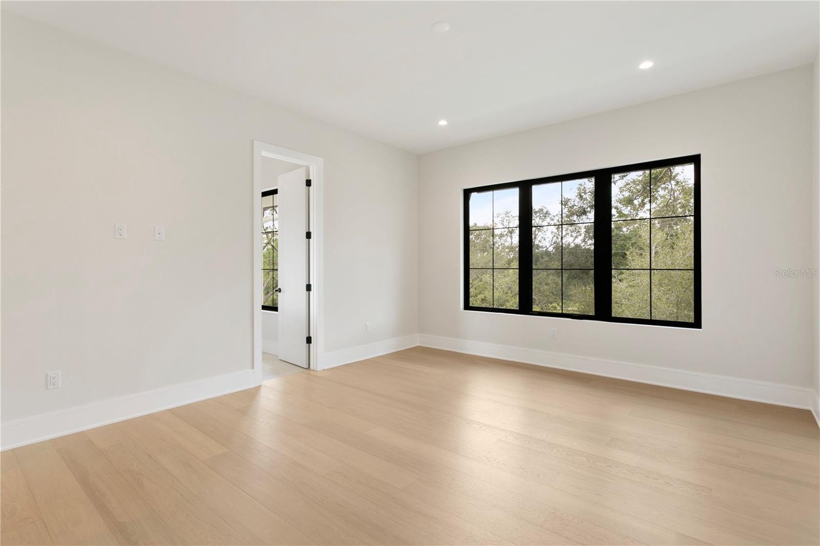 SUNSET PARK - Residential
