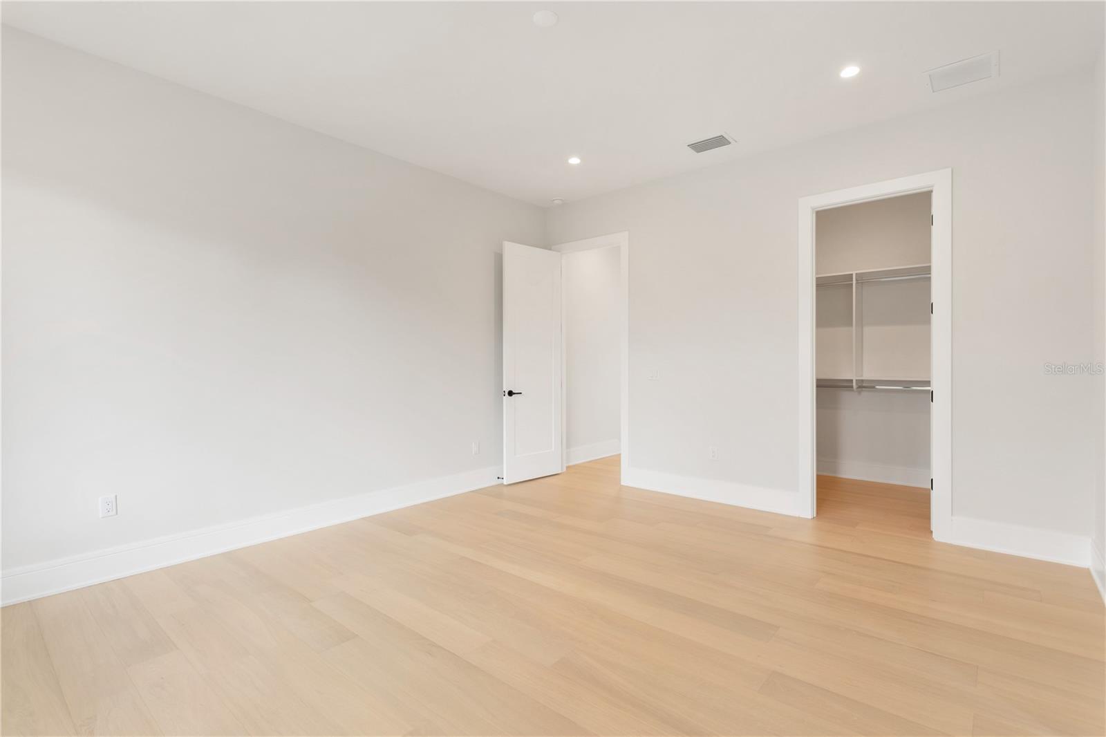 SUNSET PARK - Residential