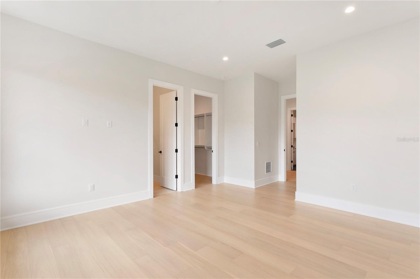SUNSET PARK - Residential