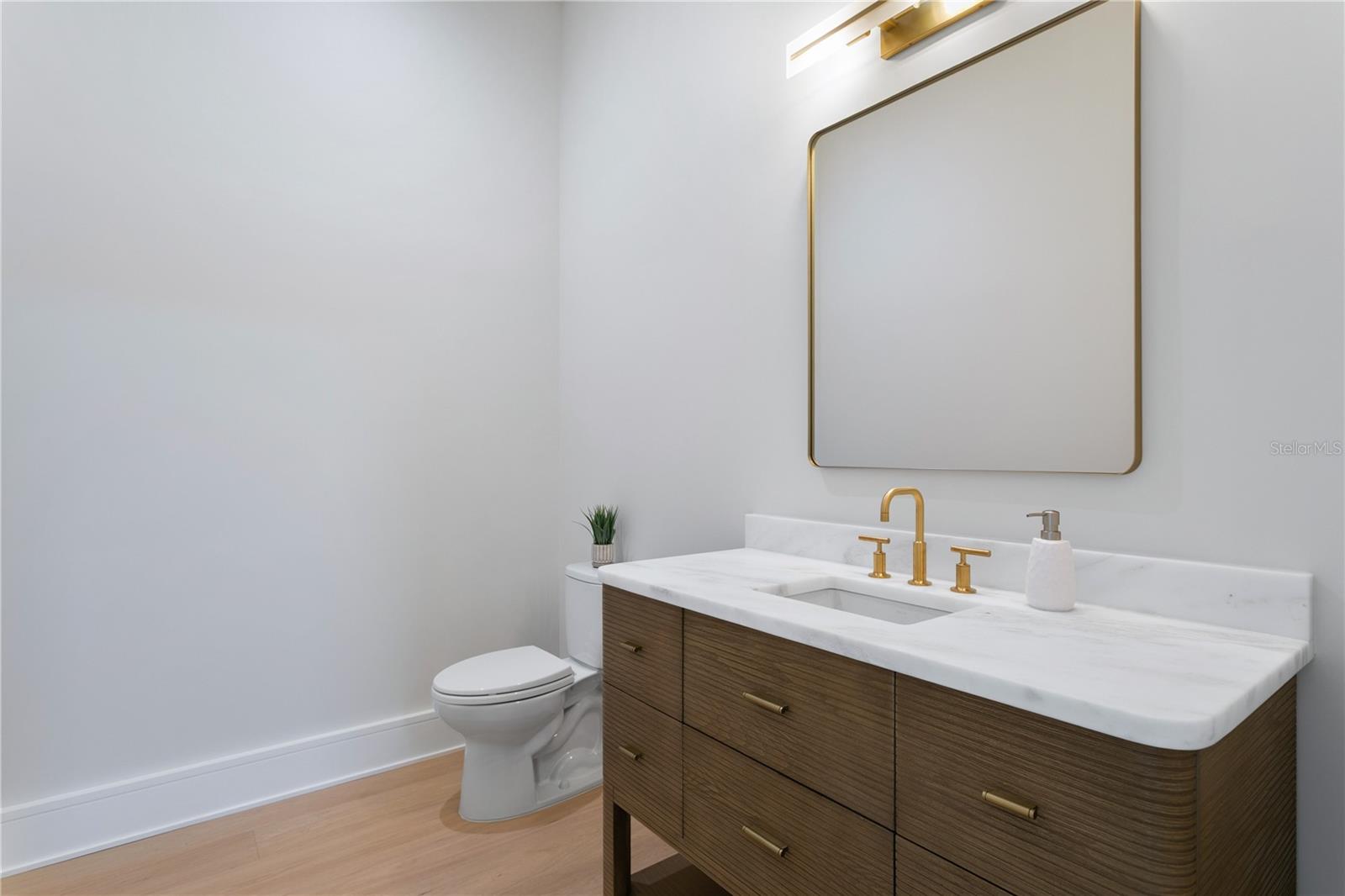 SUNSET PARK - Residential