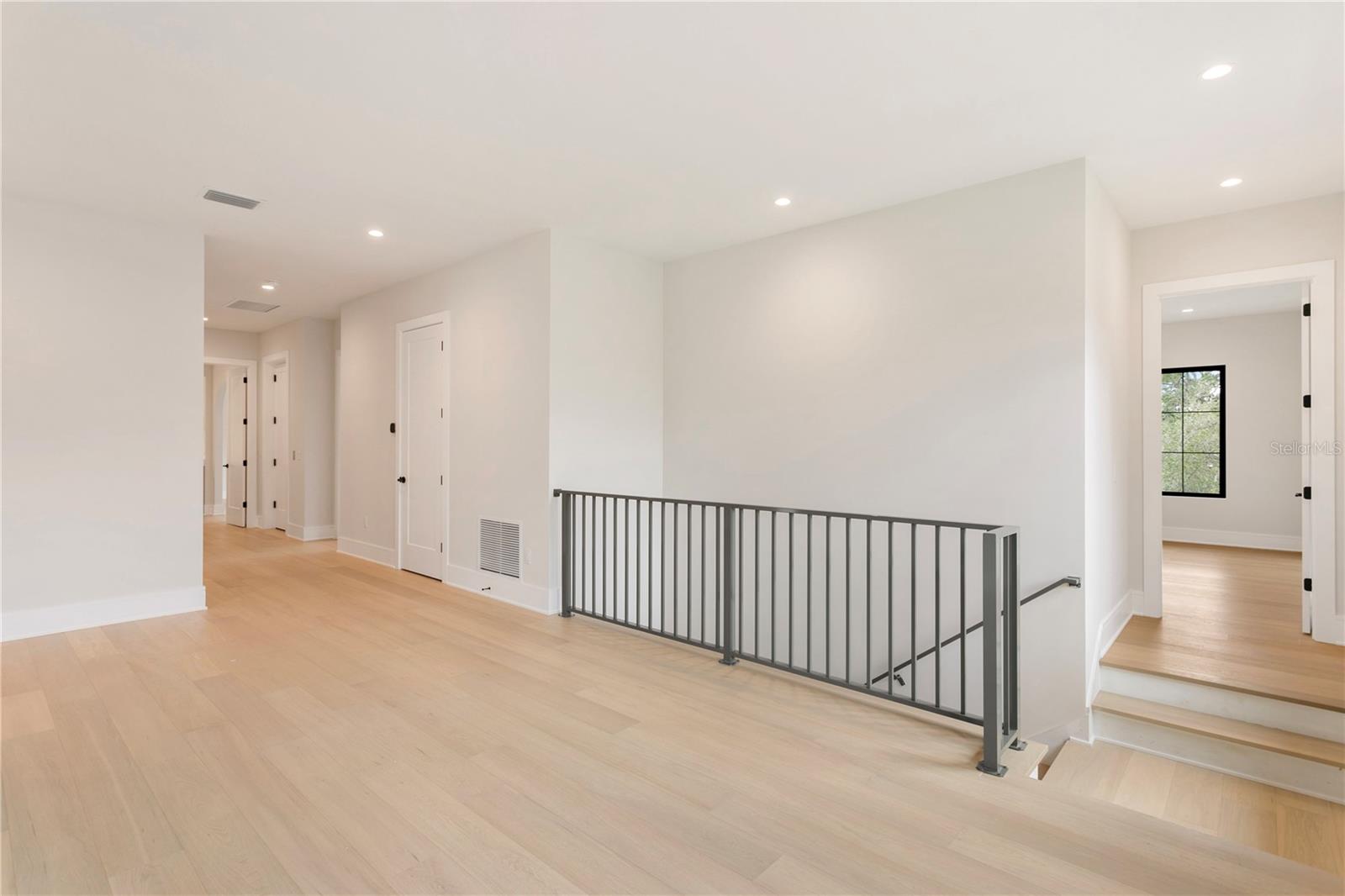 SUNSET PARK - Residential