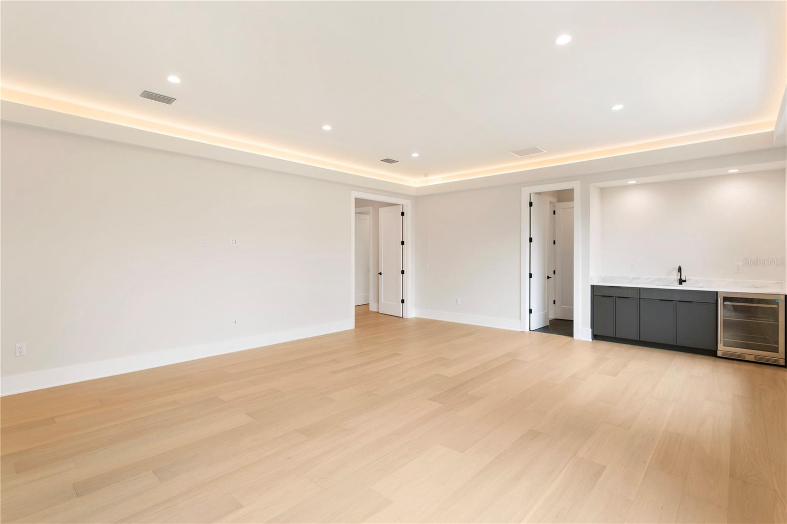 SUNSET PARK - Residential