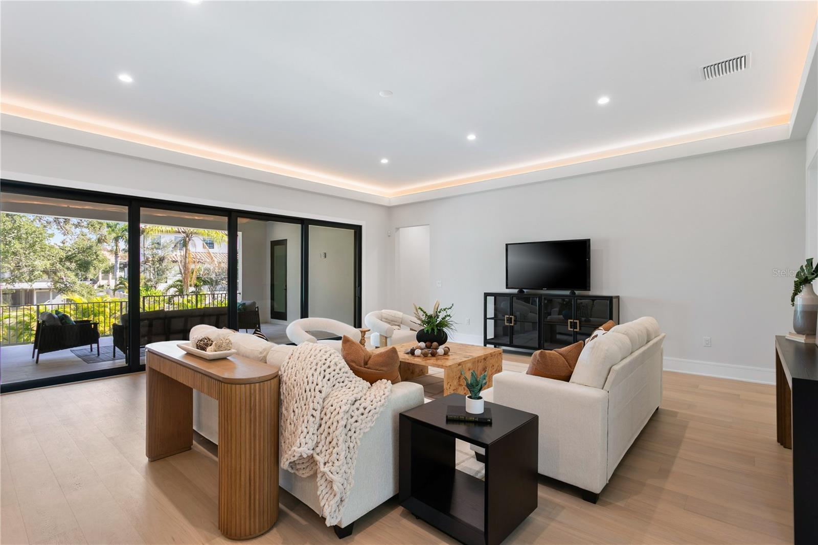 SUNSET PARK - Residential