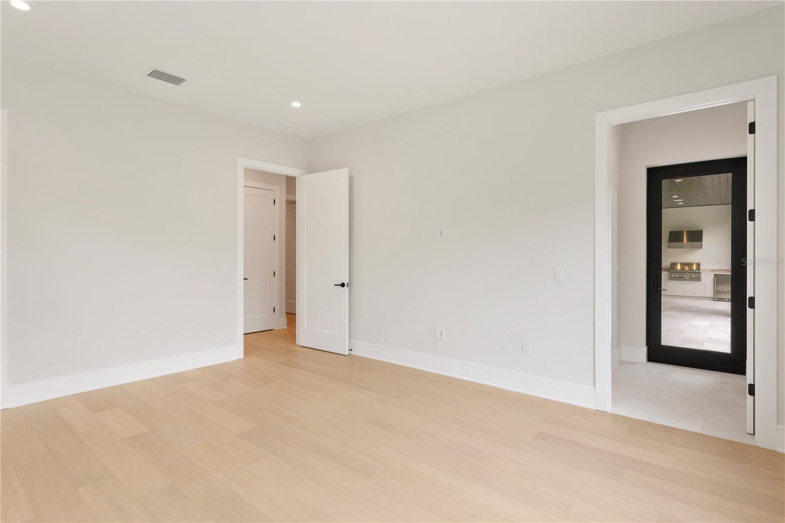 SUNSET PARK - Residential