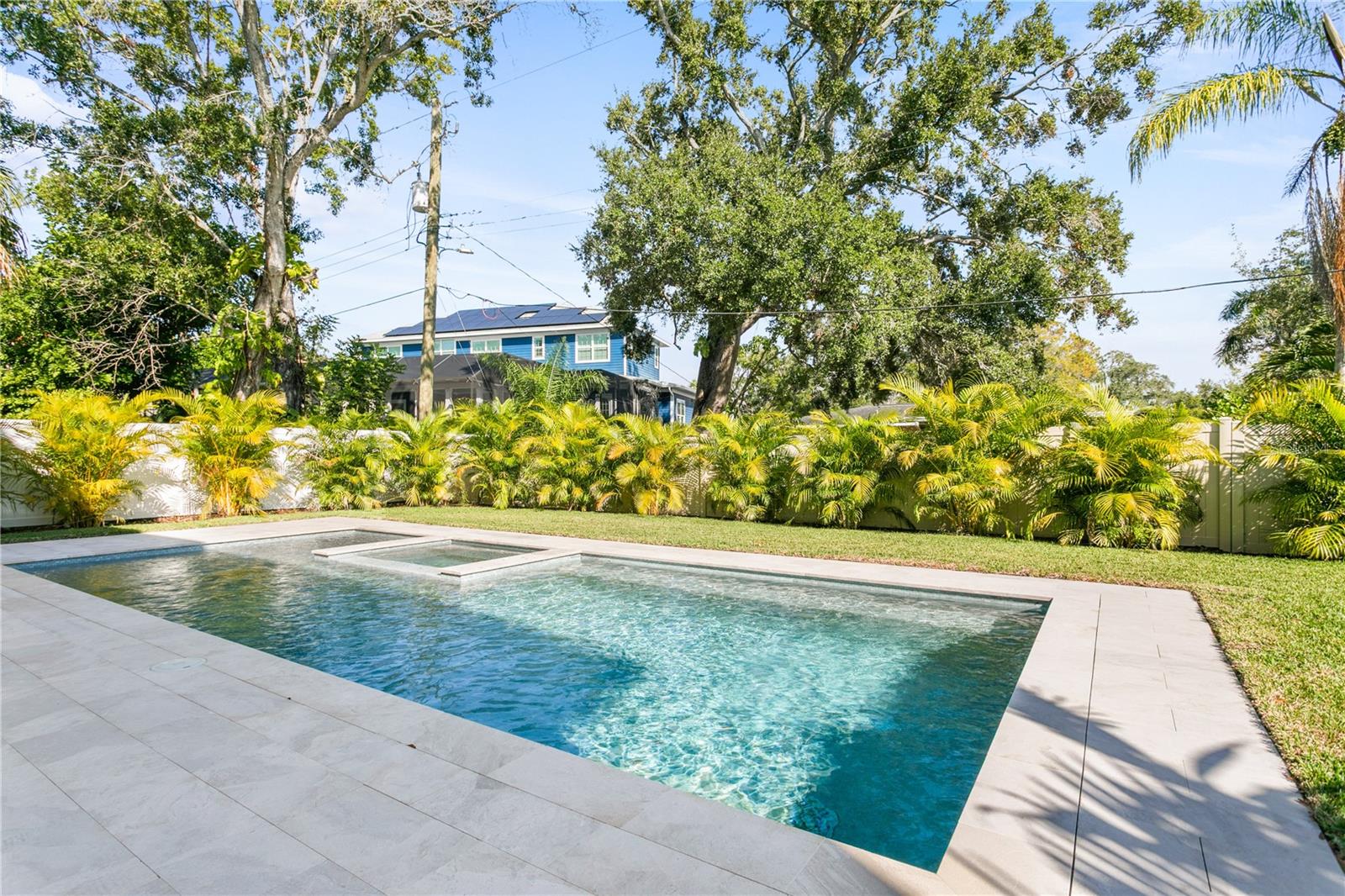 SUNSET PARK - Residential