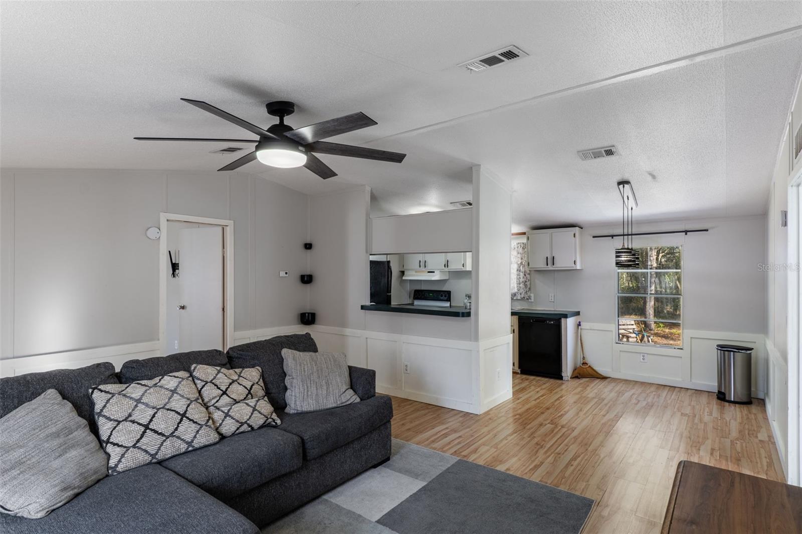 LEISURE ACRES UNIT 01 - Residential