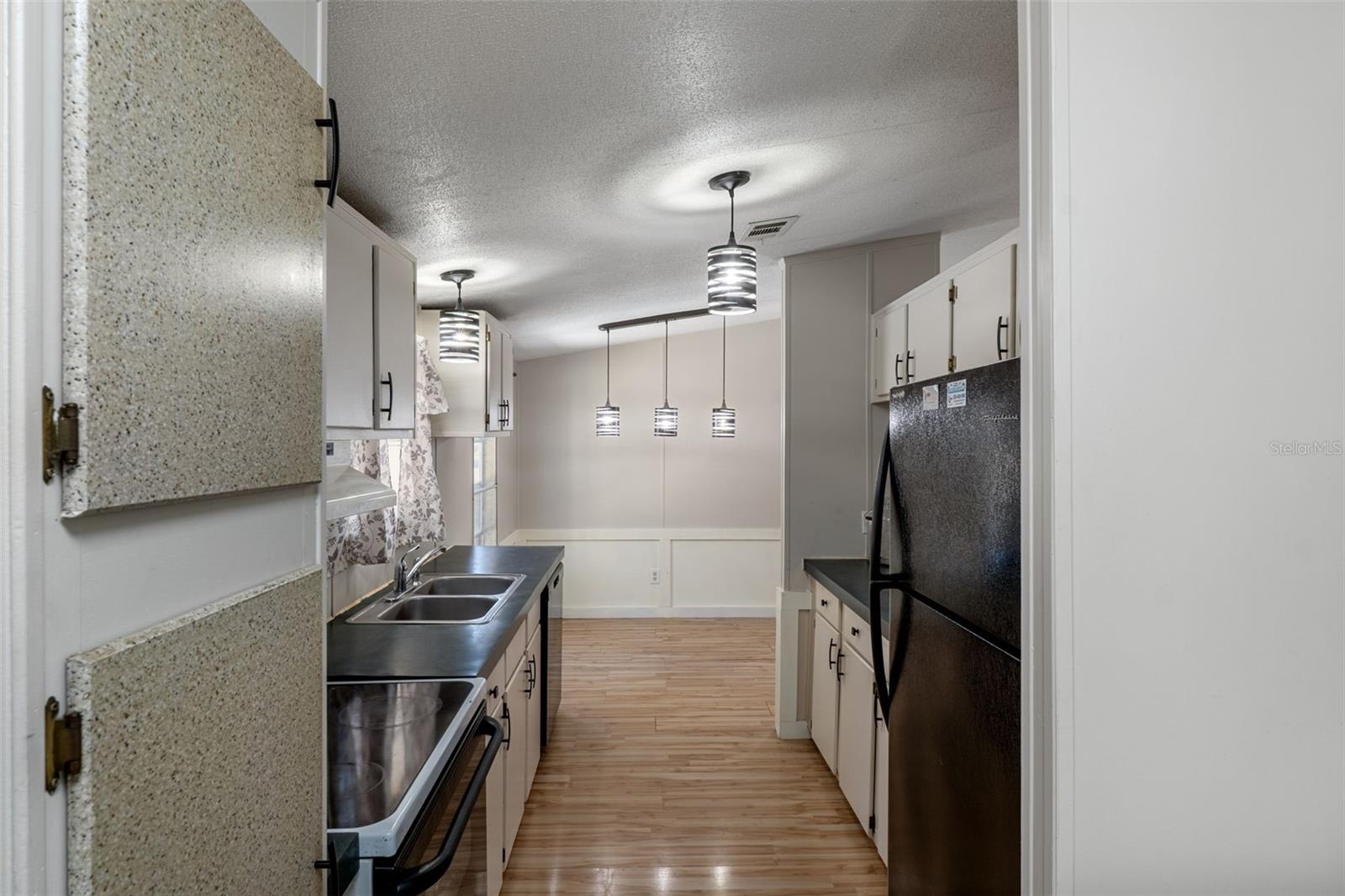 LEISURE ACRES UNIT 01 - Residential