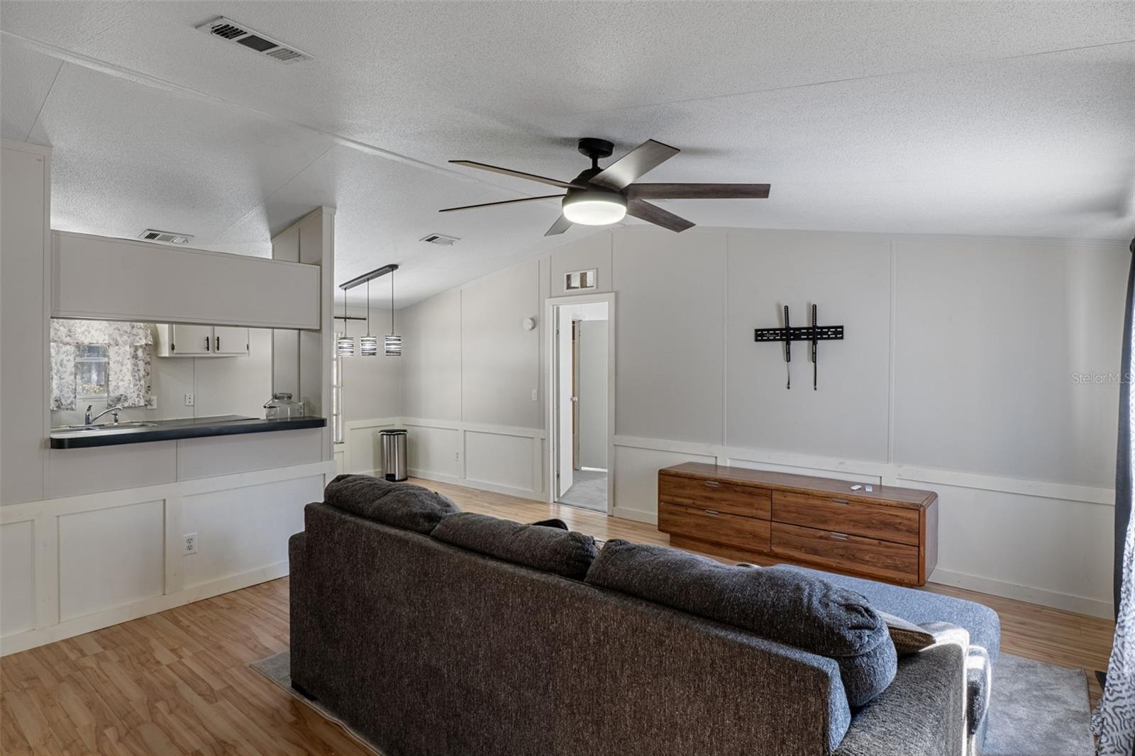 LEISURE ACRES UNIT 01 - Residential