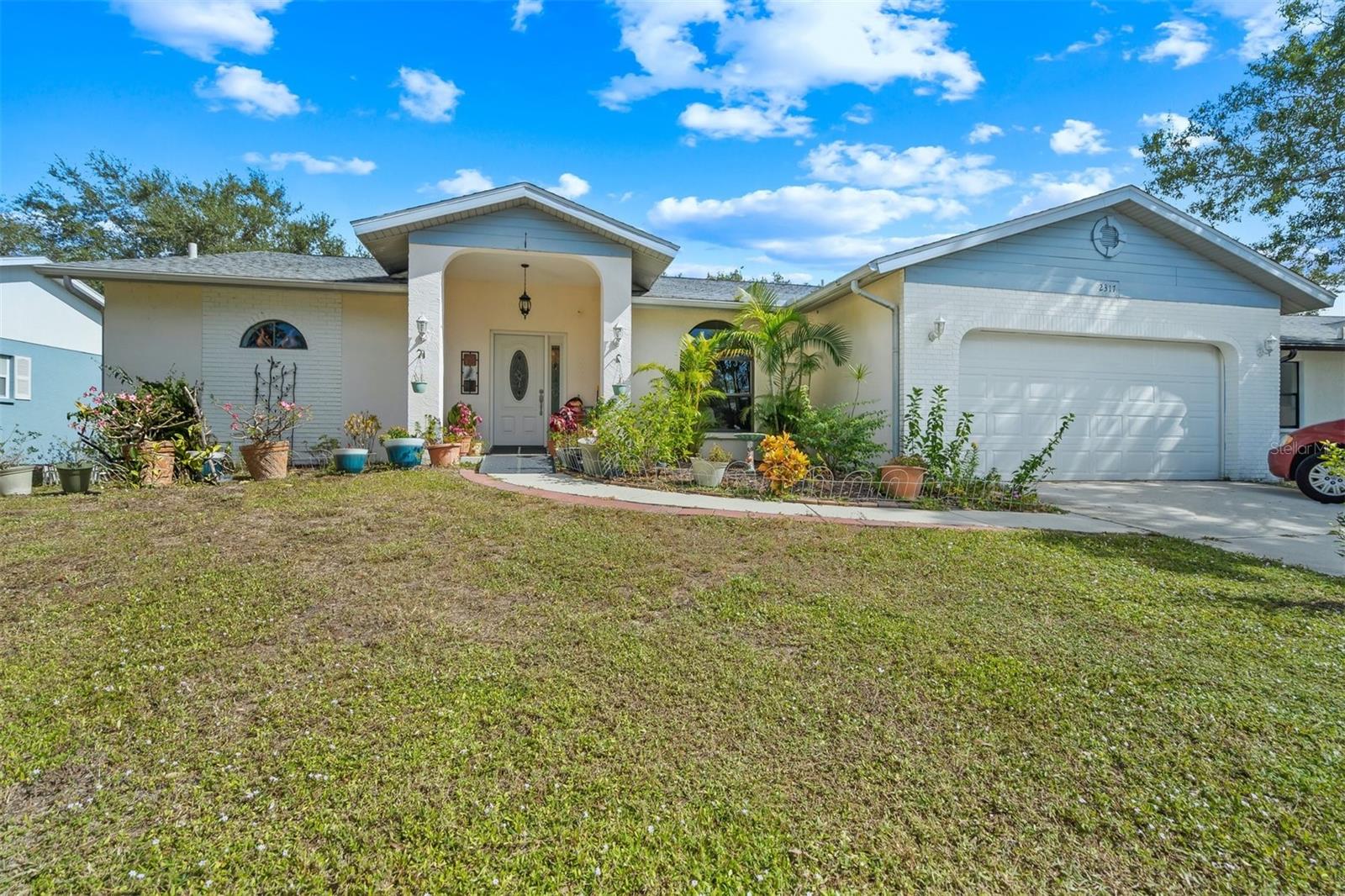 COLONIAL OAKS - Residential