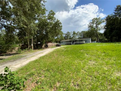 A home in LAKELAND