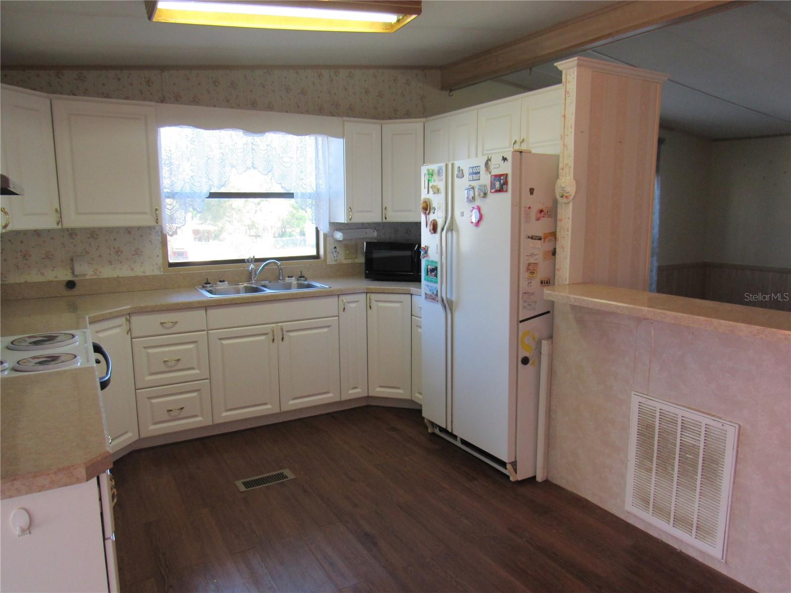 TROPICANA VILLAGE - Residential