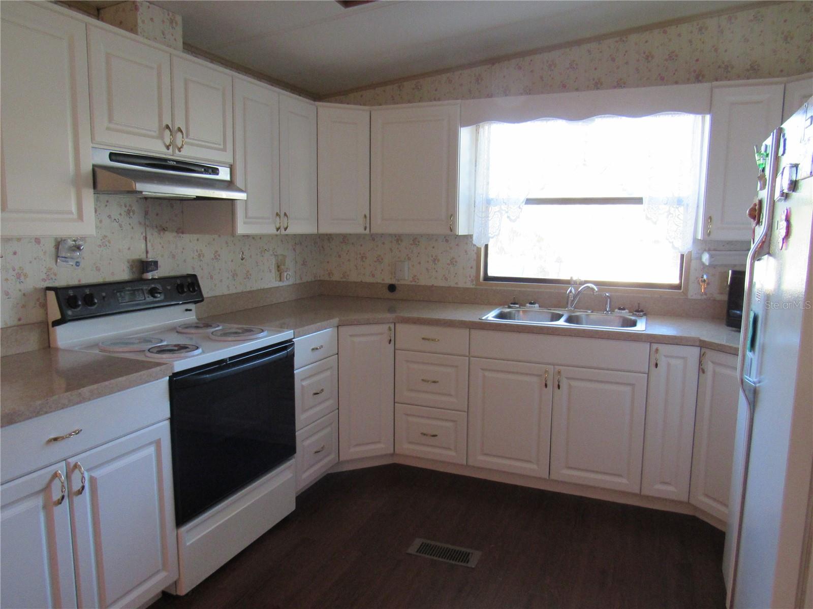 TROPICANA VILLAGE - Residential