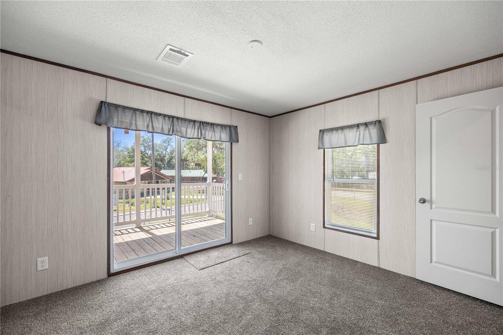 WOODS & LAKES - Residential