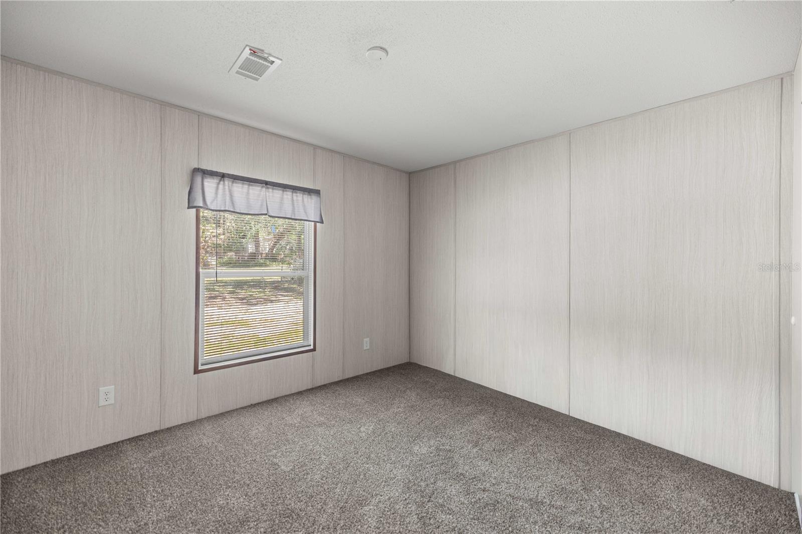 WOODS & LAKES - Residential