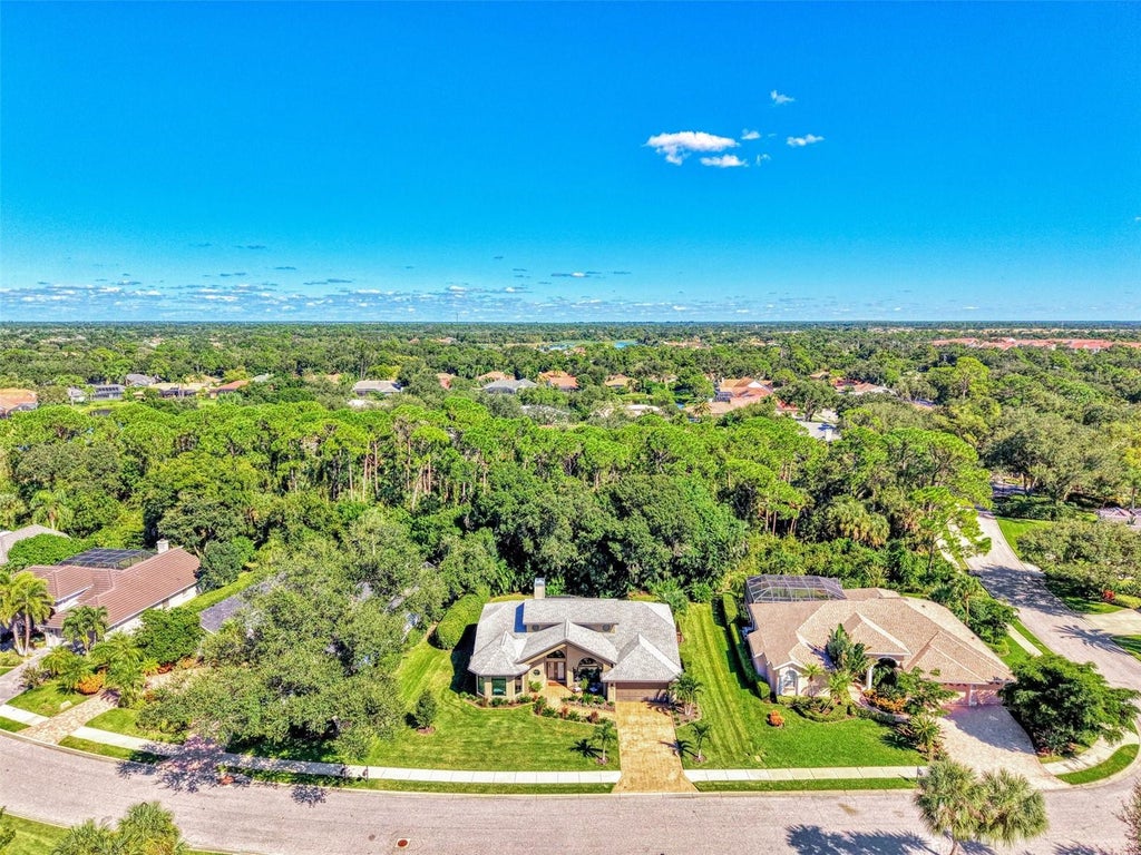 Photo of 4735 White Tail Lane, Sarasota, FL 34238 (MLS # A4709441)
