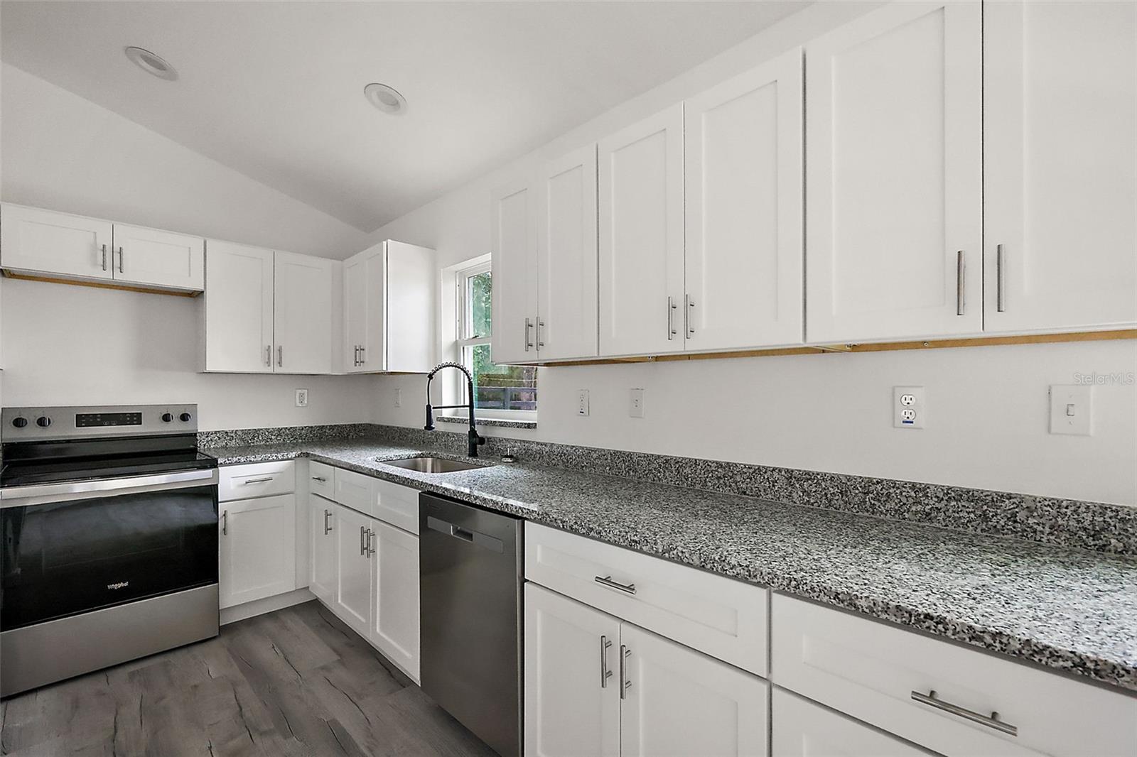 ROLLING RANCH ESTATE - Residential