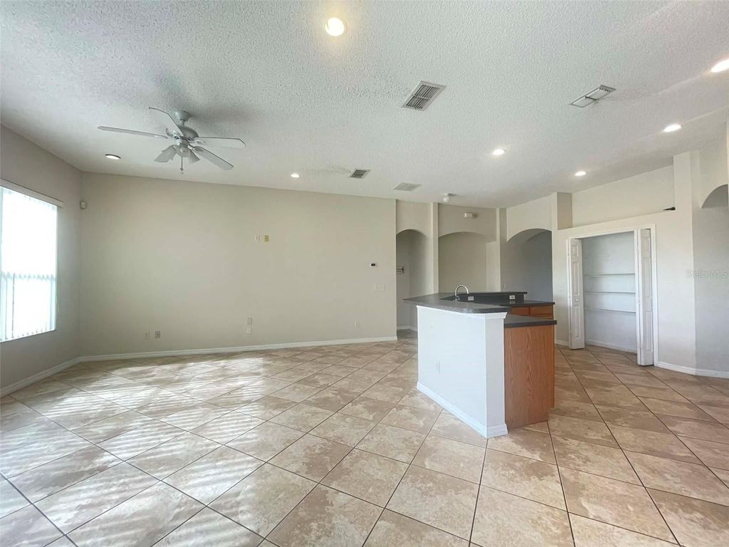 Photo of 2370 The Oaks Boulevard, Kissimmee, FL 34746 (MLS # O6366730)