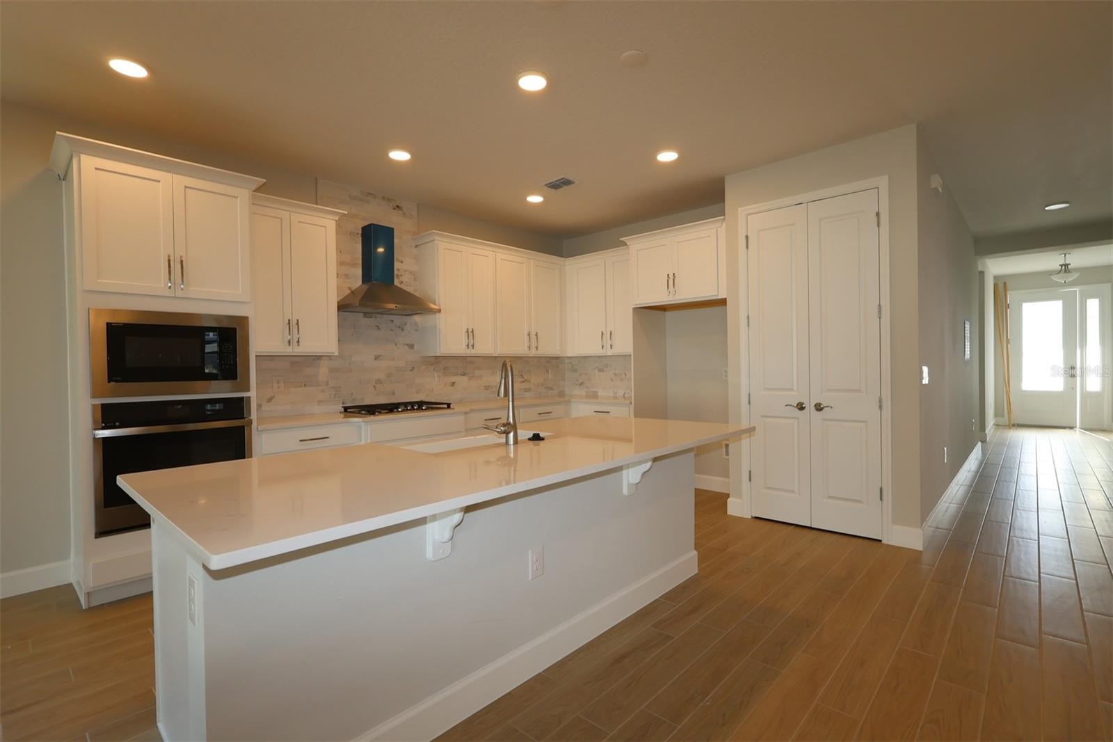 699 POINTE EMERSON BOULEVARD