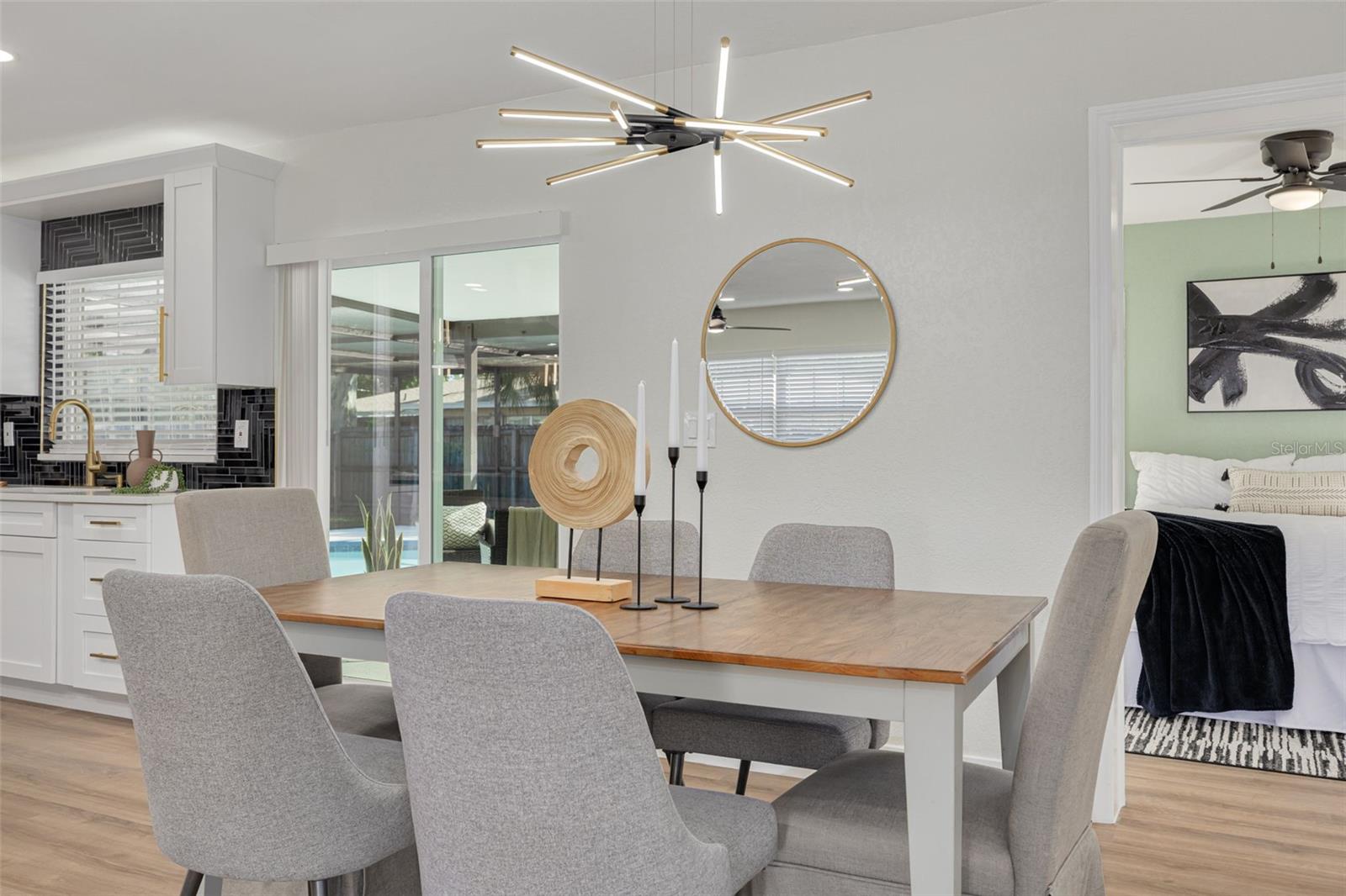 DUNEDIN LAKEWOOD ESTATES 2ND ADD - Residential