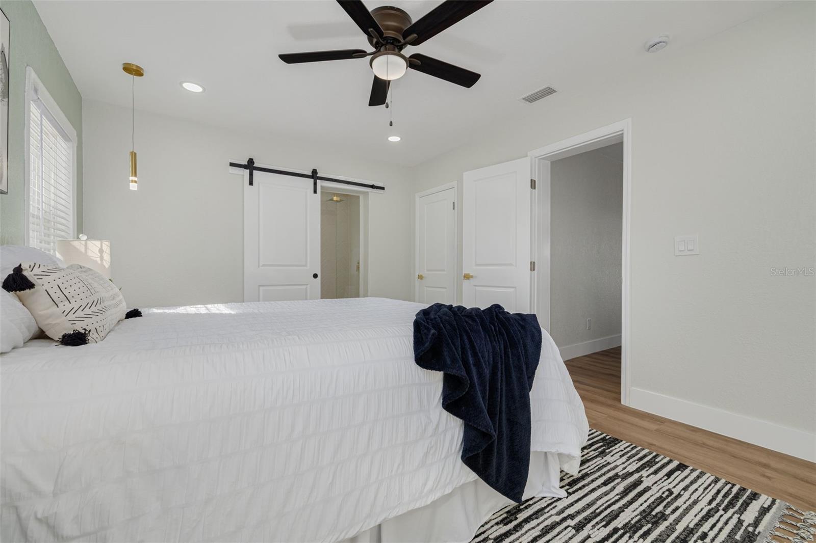 DUNEDIN LAKEWOOD ESTATES 2ND ADD - Residential