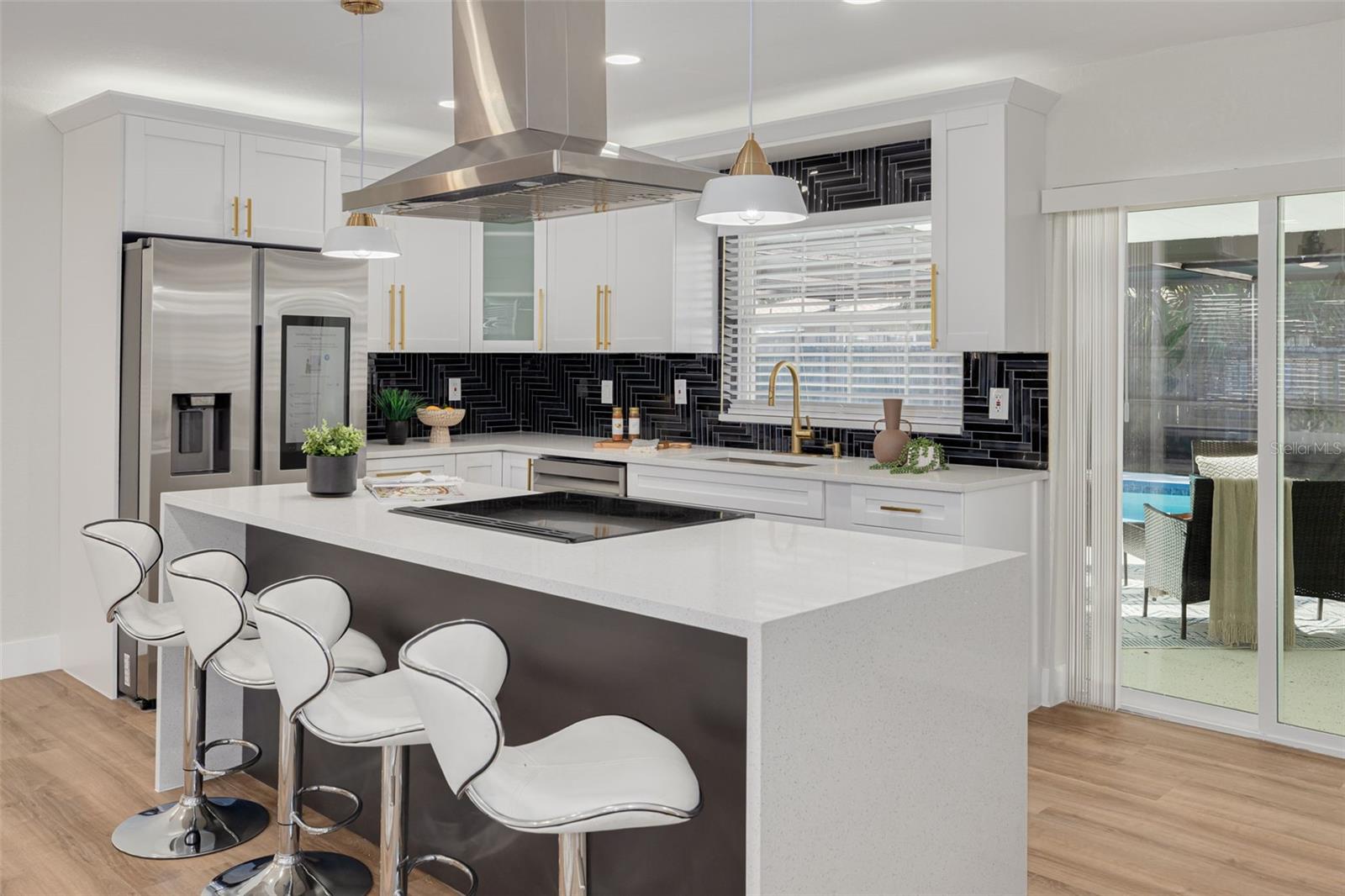 DUNEDIN LAKEWOOD ESTATES 2ND ADD - Residential